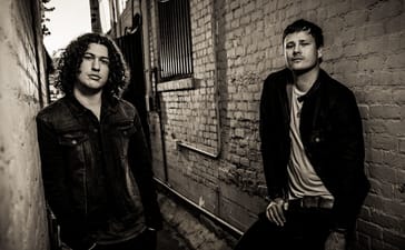 Angels & Airwaves: Walking On A Dream