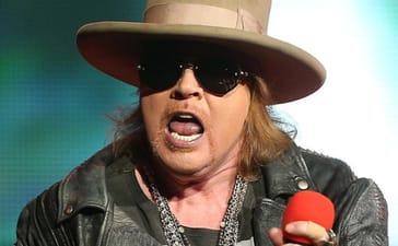 Axl-800×400