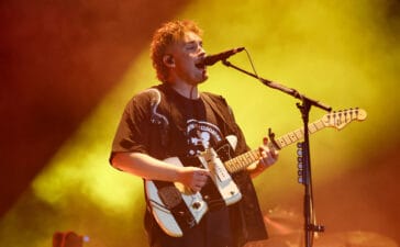 Watch Sam Fender Bring Out CMAT and Olivia Dean at Hometown Gig