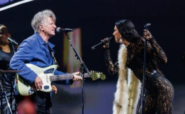 Dua Lipa Brings Neil Finn Onstage in Auckland for ‘Don’t Dream It’s Over’