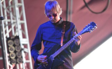 Original Oasis Bassist Andy Bell Confirms He's On The 2025 Lineup