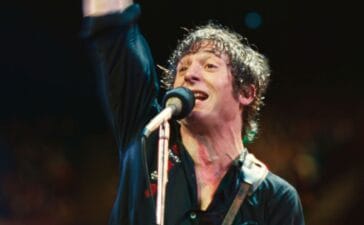 Jeremy Allen White Channels Springsteen in Deliver Me From Nowhere Biopic Trailer