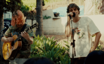 Royel Otis Quietly Drop New Song 'Car'