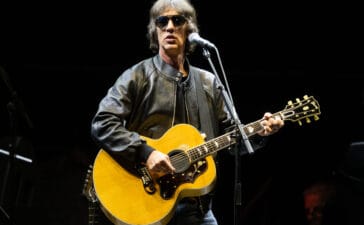 Richard Ashcroft Reacts After Oasis Fan Shazams ‘Bittersweet Symphony’ in Cardiff