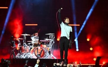 Twenty One Pilots Fans Rally To Help Recover Stolen USB Drive