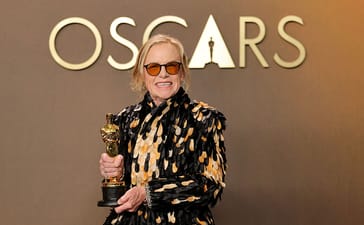 Amy Madigan Weapons Oscar