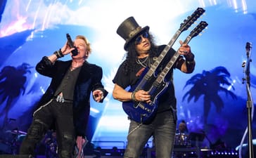 Guns N Roses Black Leather live