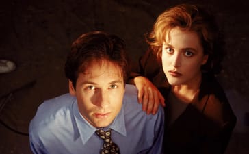 David Duchovny and Gillian Anderson in The X-Files