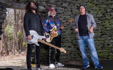 Dinosaur Jr. Release 13th Studio Album ‘There Near’