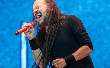 Korn vocalist Jonathan Davis performing at Sweden Rock Festival in Norje in June 2025.