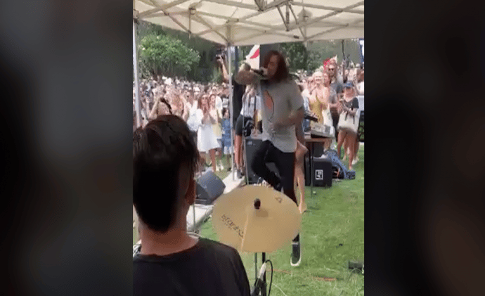 Mum, why is Anty from The Bennies opening for Pauline Hanson at an anti-vax rally?