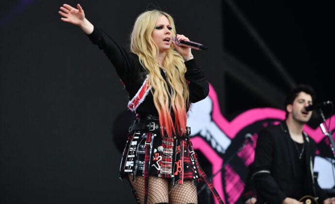 Avril Lavigne to Play Vans Warped Tour for the First Time Ever.