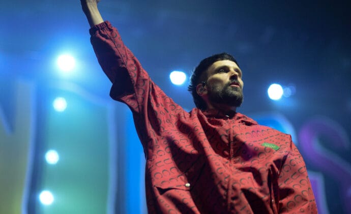 "There's No Bands Anymore": Kasabian's Serge Pizzorno Sounds Alarm on Band Extinction