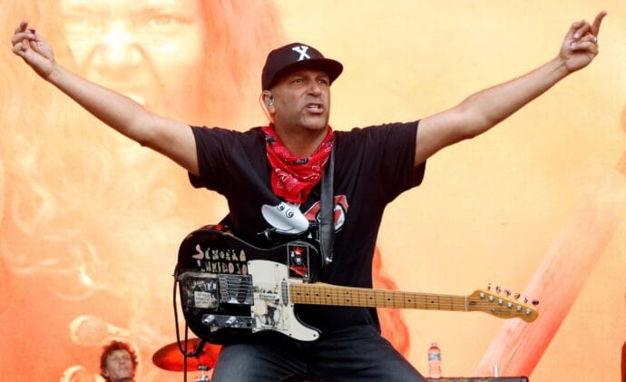 Tom Morello Releases Anti-ICE Protest Song 'Pretend You Remember Me'