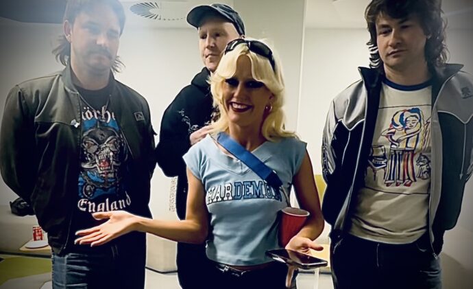 Amyl and the Sniffers