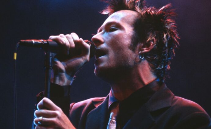 Scott Weiland | Stone Temple Pilots - Photo by Tim Mosenfelder (Getty Images)