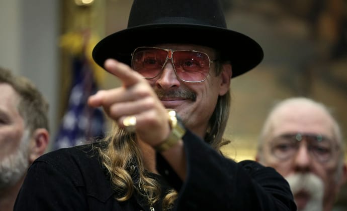 Kid Rock helicopter flyby