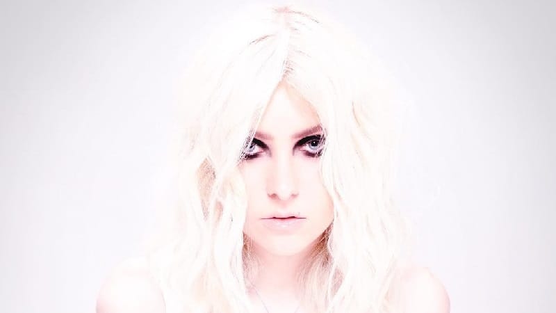 The-Pretty-Reckless-Who-You-Selling-For-2016-Alterntate-1