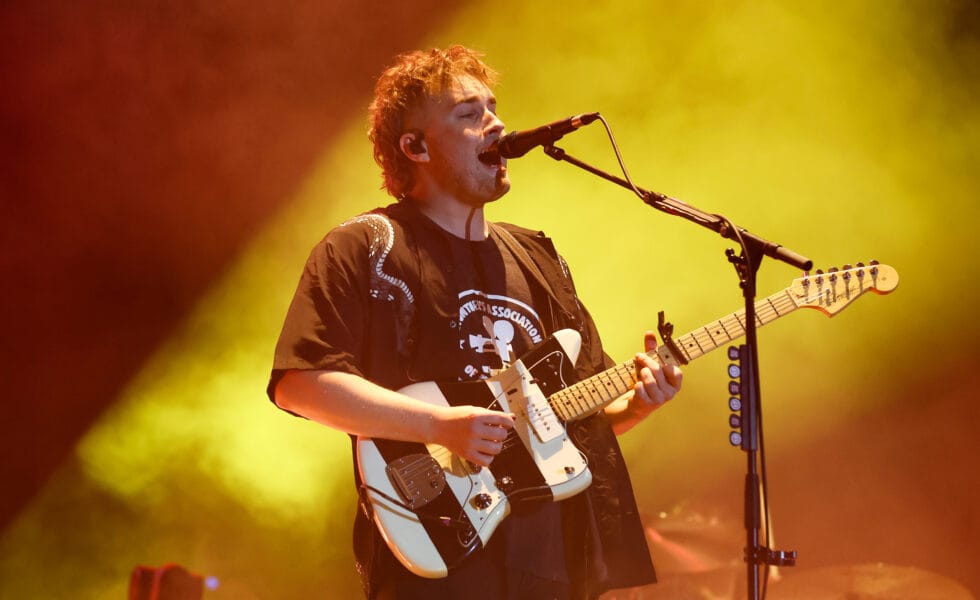 Watch Sam Fender Bring Out CMAT and Olivia Dean at Hometown Gig