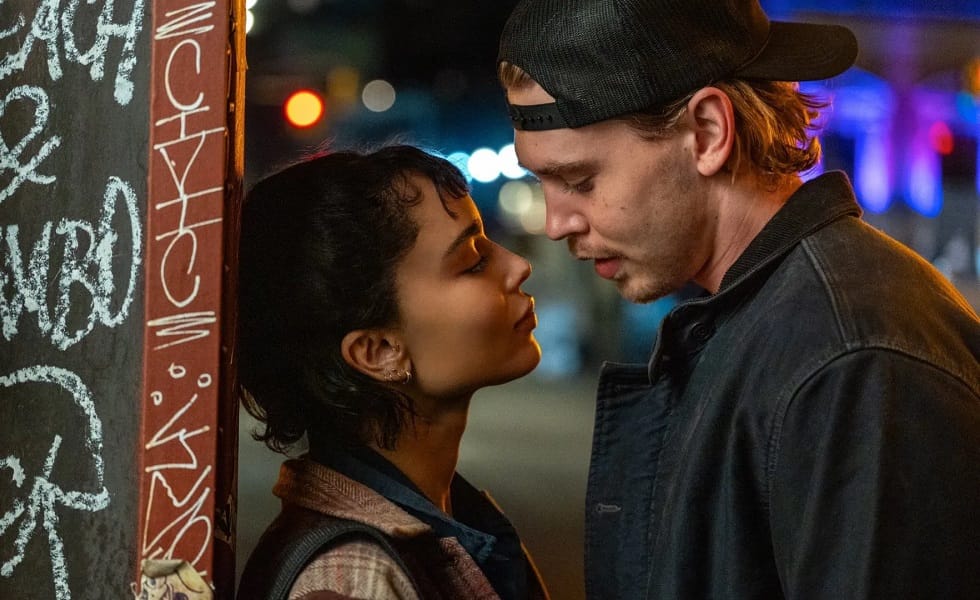 Zoë Kravitz and Austin Butler in Caught Stealing IMAGE: Sony