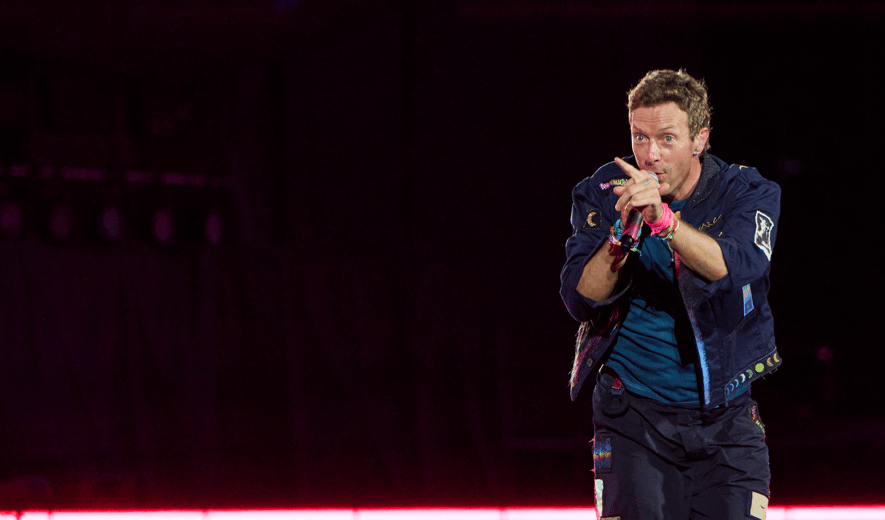 Coldplay’s Viral “Kiss Cam” Catches Lionel Messi and His Wife in Miami Crowd