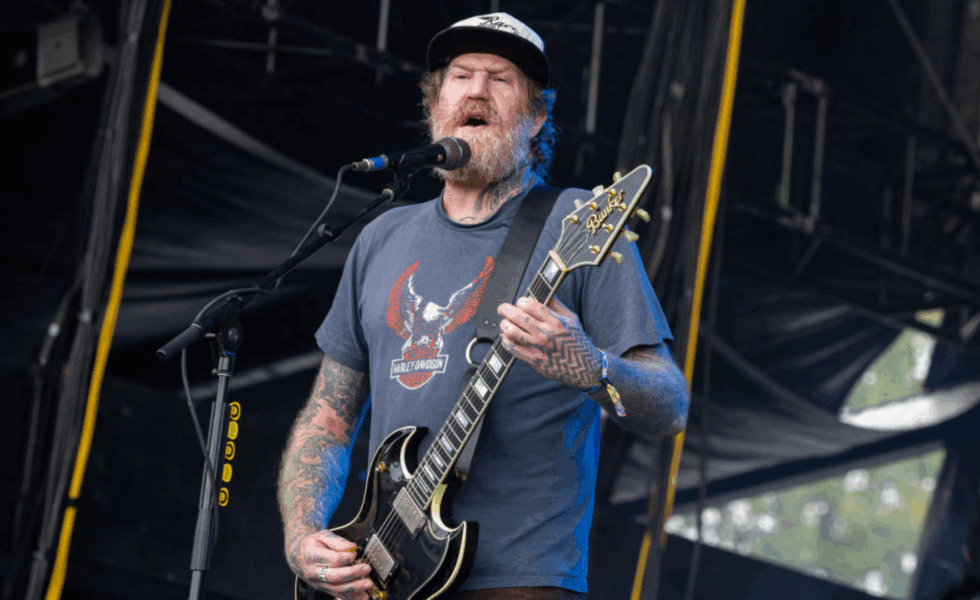 brent hinds playing with Mastodon in 2024.