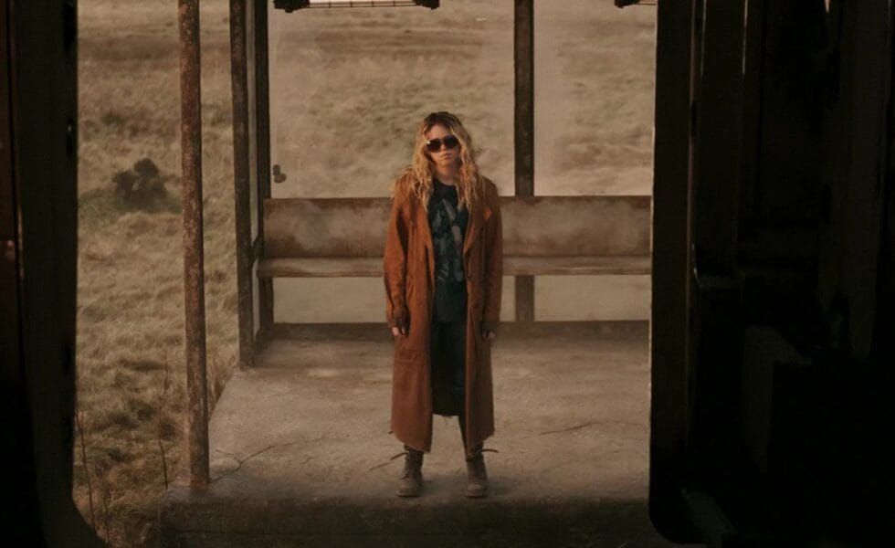 Supergirl IMAGE: Warner