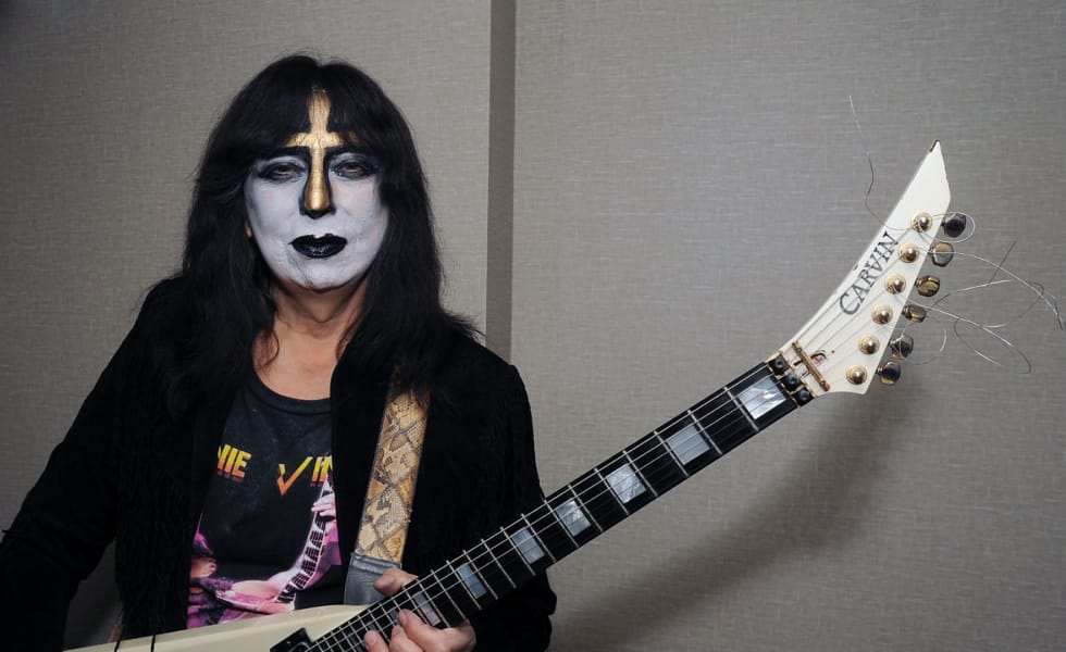 Former KISS Guitarist Vinnie Vincent Defends $200 Limited Edition CD Single Amid Backlash