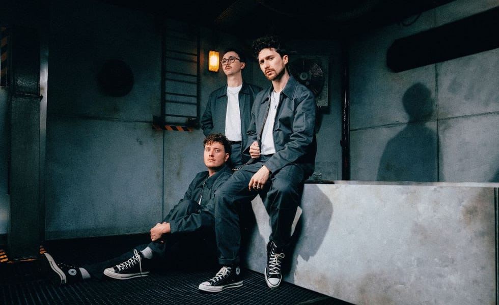 Holding Absence Whisper Of A Dream