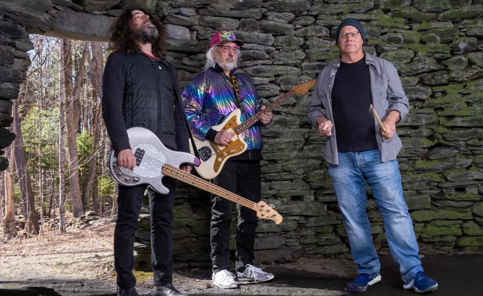 Dinosaur Jr. Release 13th Studio Album ‘There Near’