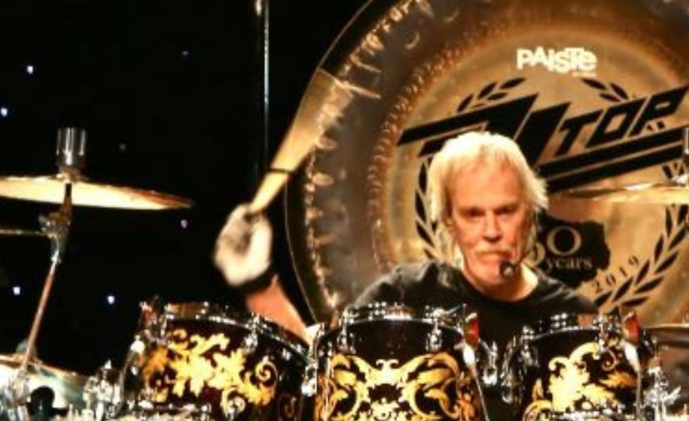 Frank Beard dies