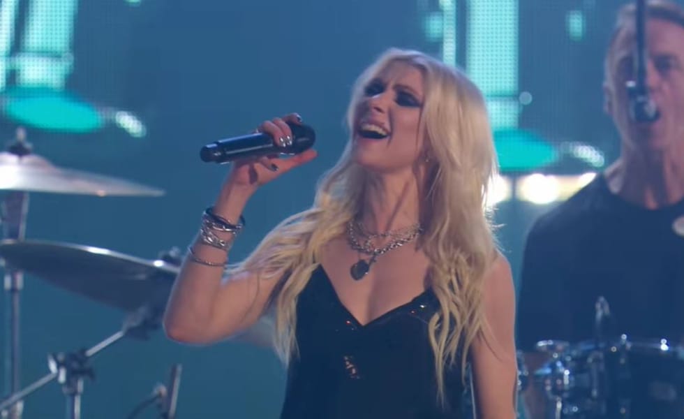 Soundgarden Taylor Momsen halftime show