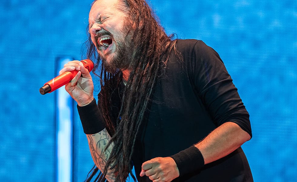 Korn vocalist Jonathan Davis performing at Sweden Rock Festival in Norje in June 2025.