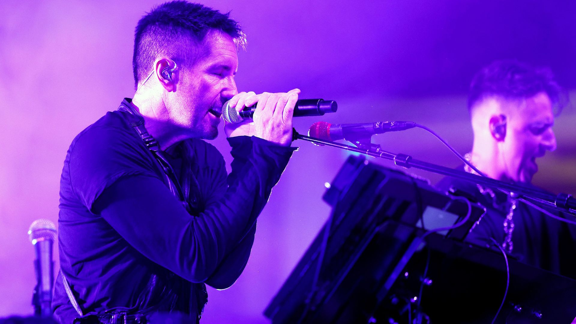 Nine-Inch-Nails-Tron-Ares-