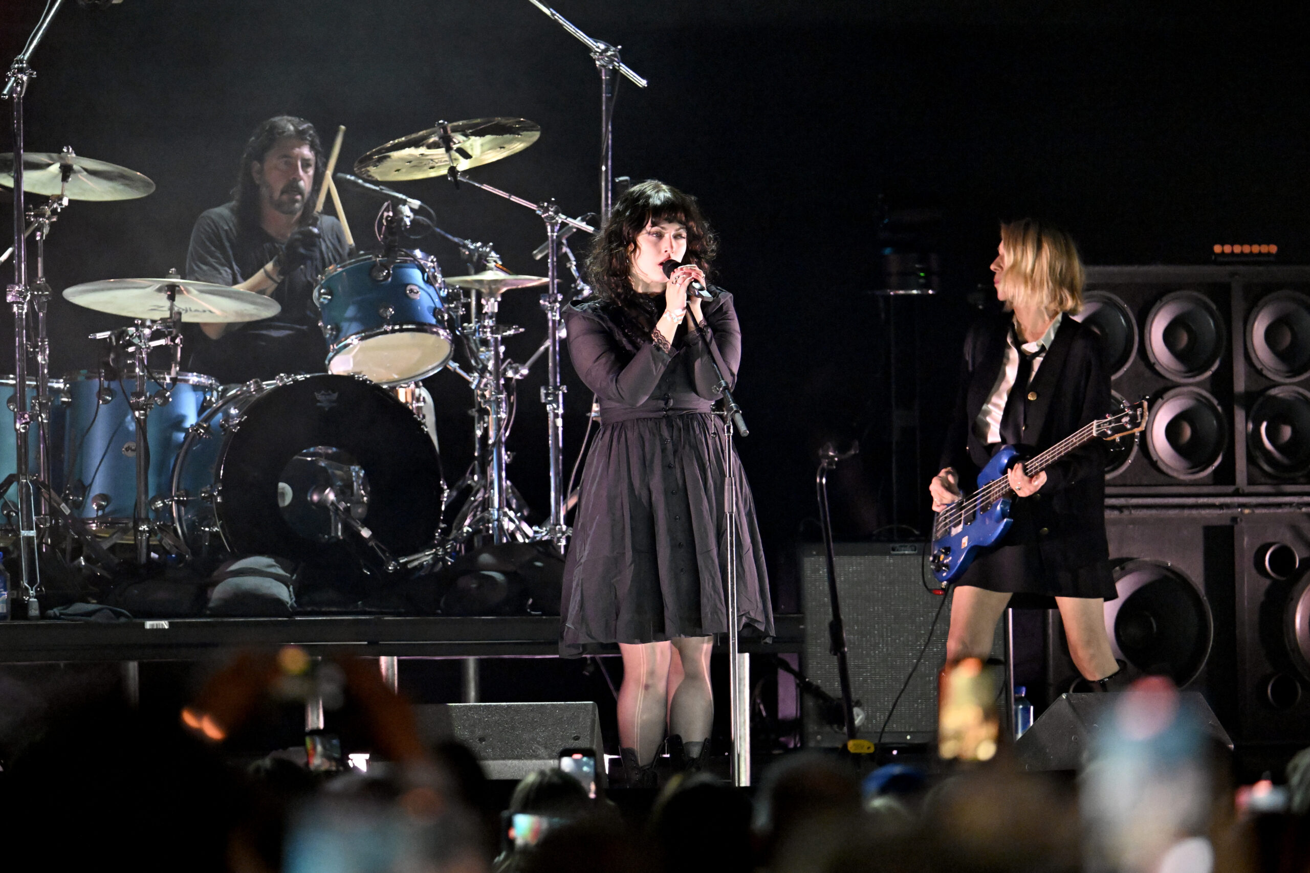 Nirvana's Surviving Members Reunite With Joan Jett, Kim Gordon, and St. Vincent at LA Fire Benefit