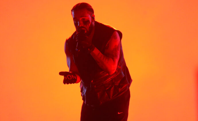 Drake’s Sydney Show Looked Less Like a Concert and More Like a GoFundMe Convention