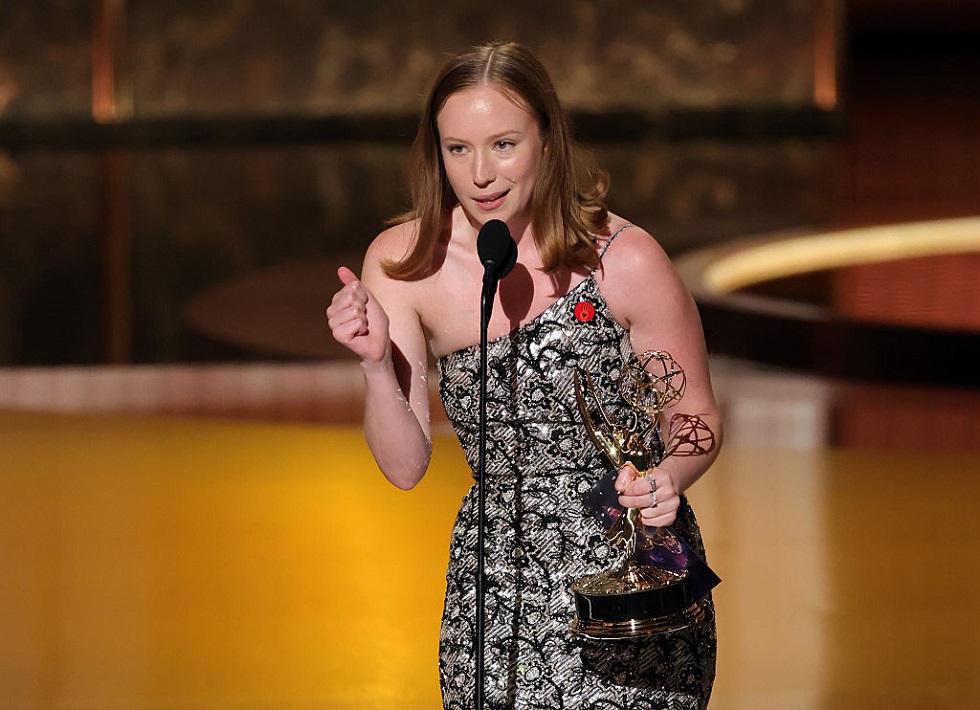 LOS ANGELES, CALIFORNIA - SEPTEMBER 14: Hannah Einbinder accepts the Outstanding Supporting Actress in a Comedy Series award for "Hacks" onstage during the 77th Primetime Emmy Awards at Peacock Theater on September 14, 2025 in Los Angeles, California.  (Photo by Kevin Winter/Getty Images)