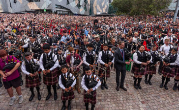 Melbourne Bagpipers Break World Record With AC/DC Cover