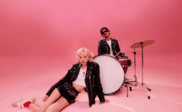 Apple Replay Shares End of Year Wrap-Up & ROSÉ & Bruno Mars 'APT.' Is 2025's Top Track of The Year