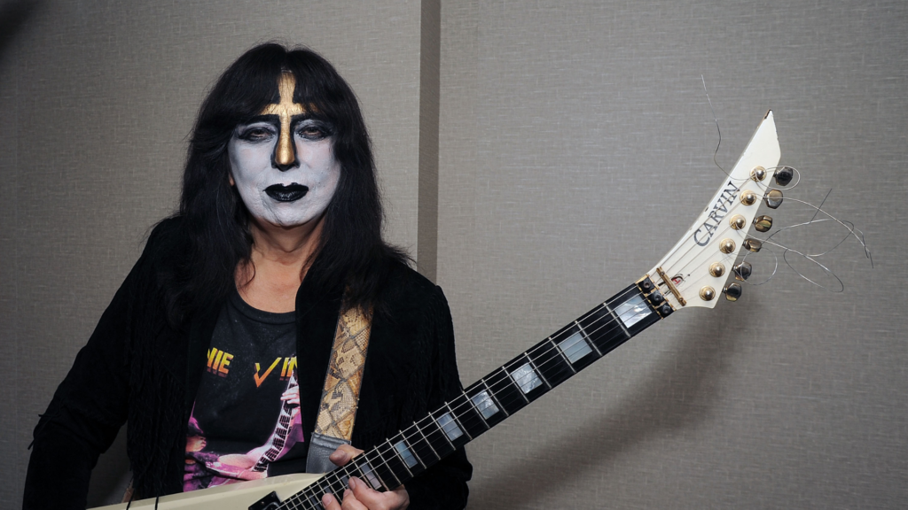 vinnie vincent net worth celebrity - Ilustrasi 2