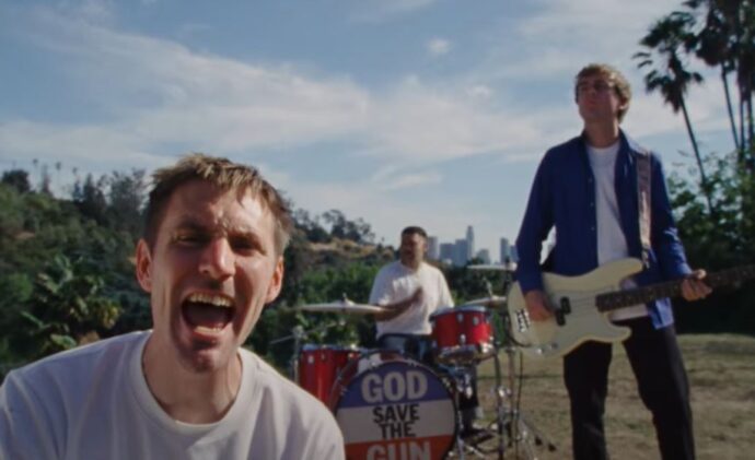 Militarie Gun - Throw Me Away